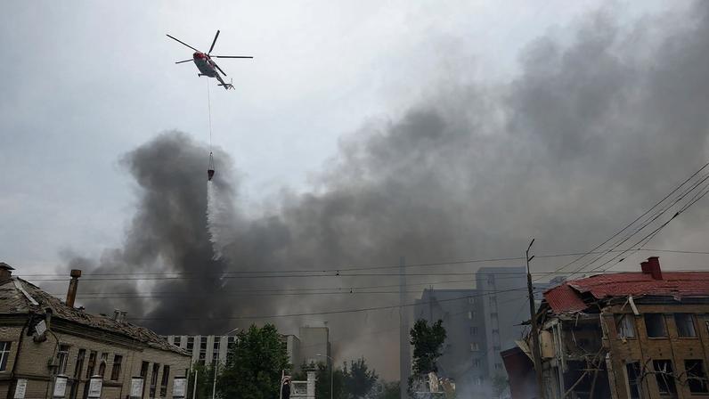 Ataque russo em Kiev 17/6/2025 REUTERS/Valentyn Ogirenko