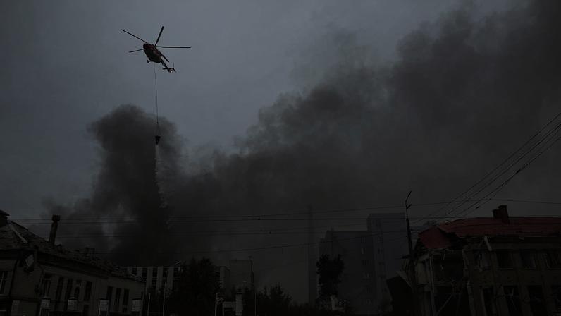Ataque russo em Kiev 17/6/2025 REUTERS/Valentyn Ogirenko