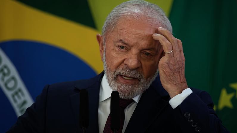 Lula durante conversa com jornalistas em Brasília — Foto: Adriano Machado/Reuters