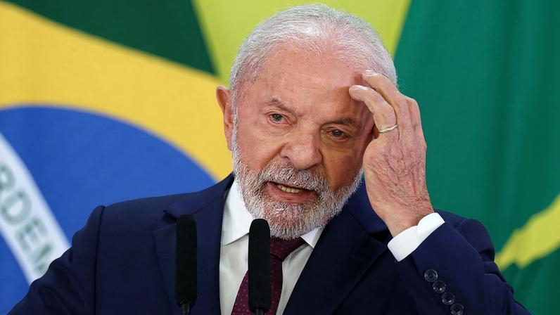 Lula durante conversa com jornalistas em Brasília — Foto: Adriano Machado/Reuters