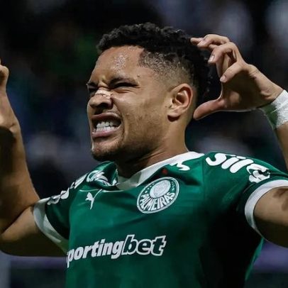 Vendas astronômicas e contratações falhas marcam balanço do Palmeiras no mercado