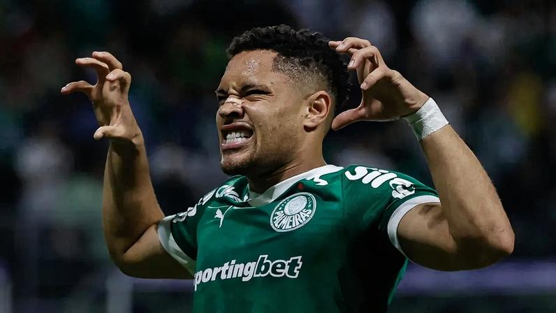 Vitor Roque, do Palmeiras, comemora gol contra o Santos (Foto: Adriana Spaccasassi Bianchi/MOCHILA PRESS)