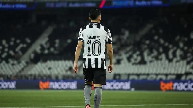 Savarino é o camisa 10 do Botafogo (Foto: Filipe Reveles/Photo Premium/Gazeta Press)