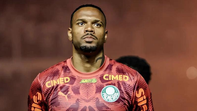 Carlos Miguel concentrado antes de jogo do Palmeiras (Foto: Raphael Campos Do Prado/Mochila Press/Gazeta Press)