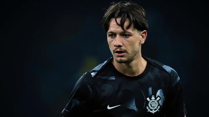 Garro durante aquecimento de Cruzeiro x Corinthians (Foto: Gilson Lobo/ Agif/Gazeta Press)