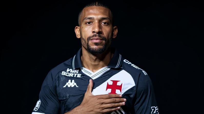 Rayan comemora gol em Vasco x Internacional (Foto: Affonso Andrade//Gazeta Press)