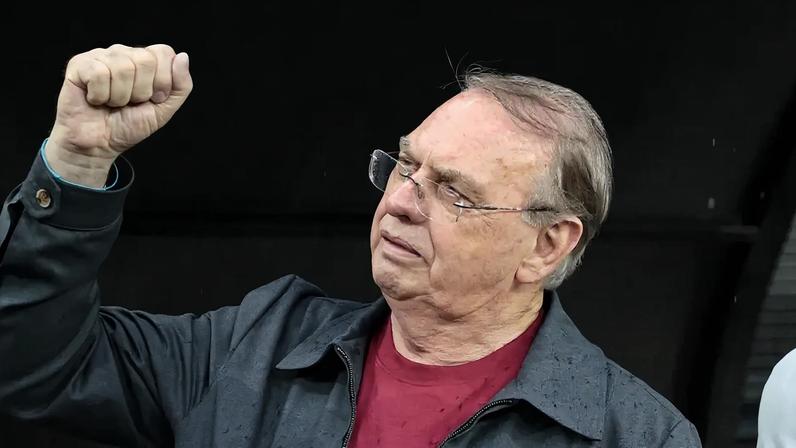 Osmar Stabile, presidente do Corinthians; clube alvinegro se mobiliza para derrubar transfer ban (Foto: Peter Leone/O Fotografico/Gazeta Press)