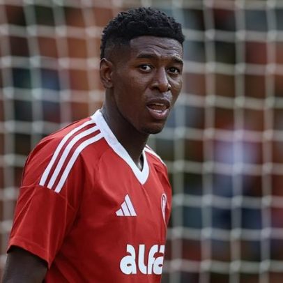 Internacional anuncia contratação de Vitão, ex-Flamengo