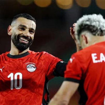 Egito vence Benin com gol de Salah no final e avança às quartas de final