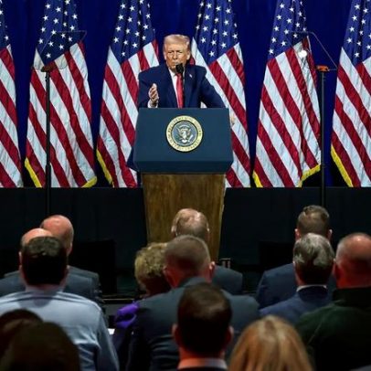 Após ameaça à Groenlândia, Trump minimiza peso europeu na Otan
