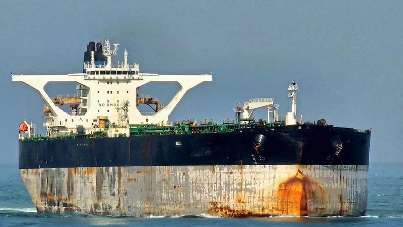 Navio petroleiro Bella-1 no Estreito de Cingapura 18/03/2025 Hakon Rimmereid/via REUTERS