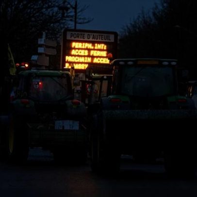 Agricultores bloqueiam ruas de Paris contra acordo UE-Mercosul
