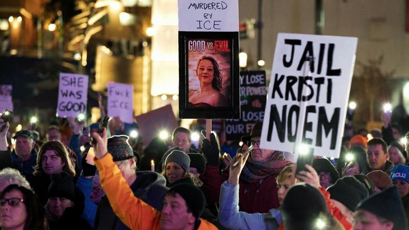 People gather for a vigil in memory of Renee Nicole Good, who was shot and killed by a U.S. Immigration and Customs Enforcement (ICE) agent, in Seattle, Washington, U.S. January 8, 2026. REUTERS/David Ryder