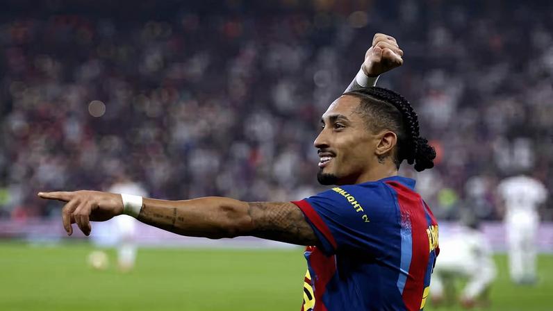 Rpahinha comemora gol do Barcelona contra o Real Madrid, pela Supercopa da Espanha — Foto: Reuters