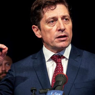 Prefeito de Minneapolis anuncia saída de agentes do ICE da cidade