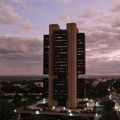 Déficit fica em 3,02% em 2025 com investimento estrangeiro