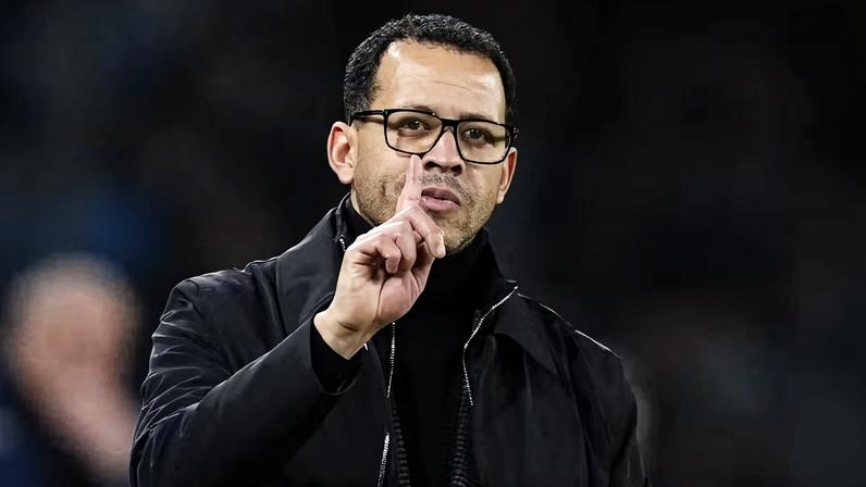 Liam Rosenior comanda o Chelsea contra o West Ham — Foto: Reuters