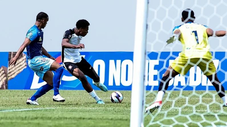 Corinthians venceu o Trindade por 1 a 0 (Foto: Fernando Vieira Sa/Agência F8/Gazeta Press)