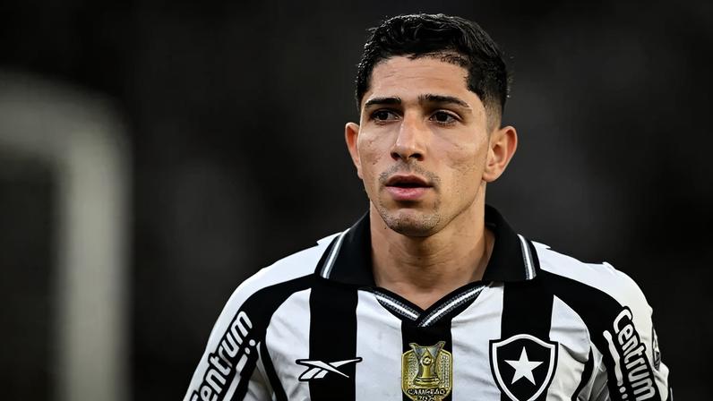 Savarino fez história com a camisa 10 do Botafogo (Foto: André Fabiano/Código19/Gazeta Press)