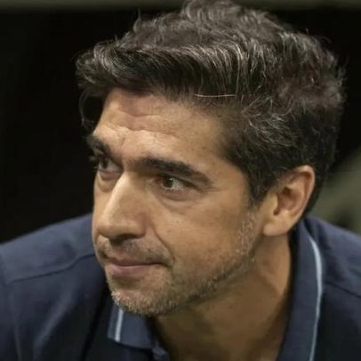 Abel define escalação do Palmeiras com jovens da base e estreia de reforço