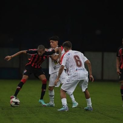 Vitória perde para o Flamengo-SP, mas avança na Copinha