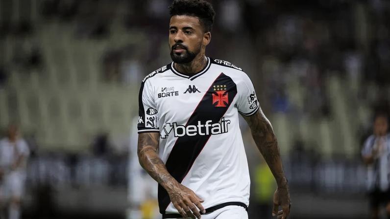 Paulinho, jogador do Vasco, durante partida contra o Ceara (Foto: Baggio Rodrigues/Agif/Gazeta Press)