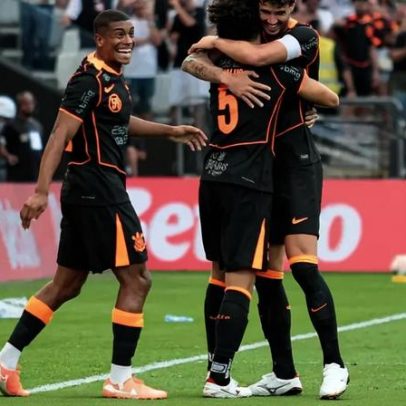 Jacaré celebra estreia na Neo Química Arena com vitória do Corinthians
