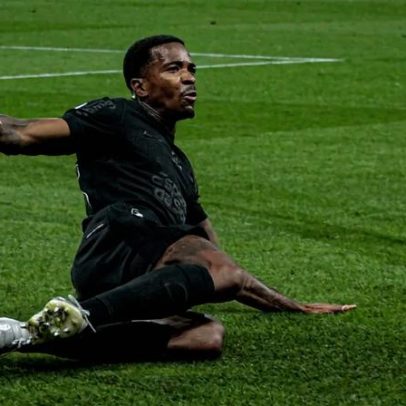 Corinthians vê Cacá peça-chave e não aceita empréstimo