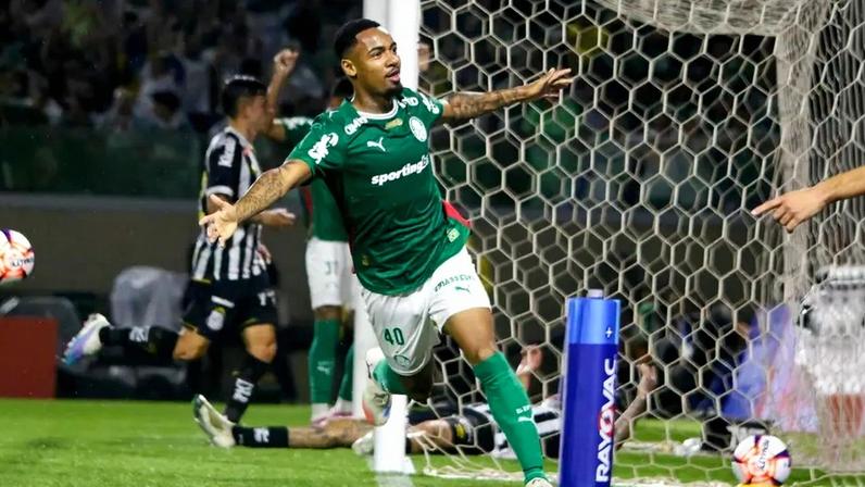 Allan comemora gol marcado no clássico entre Palmeiras e Santos (Foto: Vinicius Nunes/Agência F8/Gazeta Press)