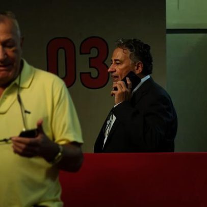 Impeachment: conselho vota e Casares é afastado da presidência em SP