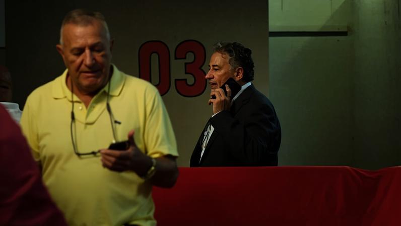 Julio Casares no local da votação (Foto: Eduardo Carmim/Photo Premium/Gazeta Press)