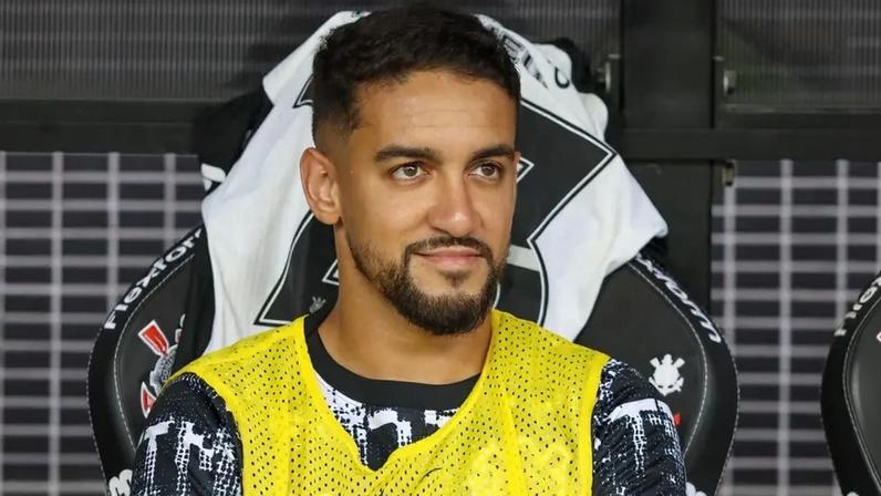 Matheus Pereira durante reestreia pelo Corinthians