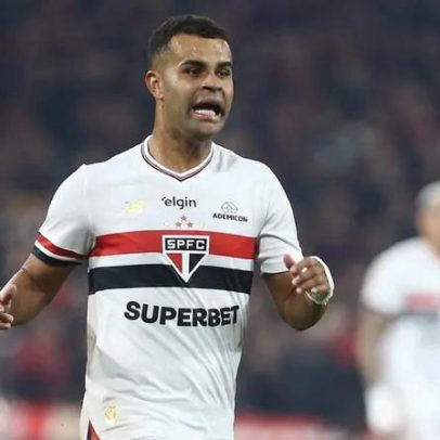 Presidente do São Paulo explica por que Alisson não assinou com o Corinthians