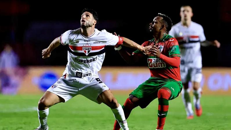 São Paulo enfrentou a Portuguesa em casa (Foto: Marcello Zambrana/AGIF)