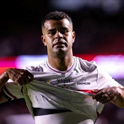 Corinthians e São Paulo fecham modelo de pagamento para empréstimo de Alisson