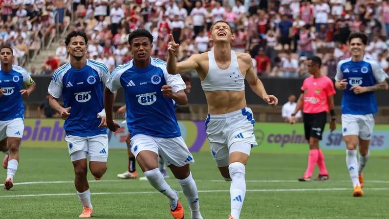 Cruzeiro x São Paulo decidiram a final da Copinha (Foto: Theo Daolio/MOCHILA PRESS)