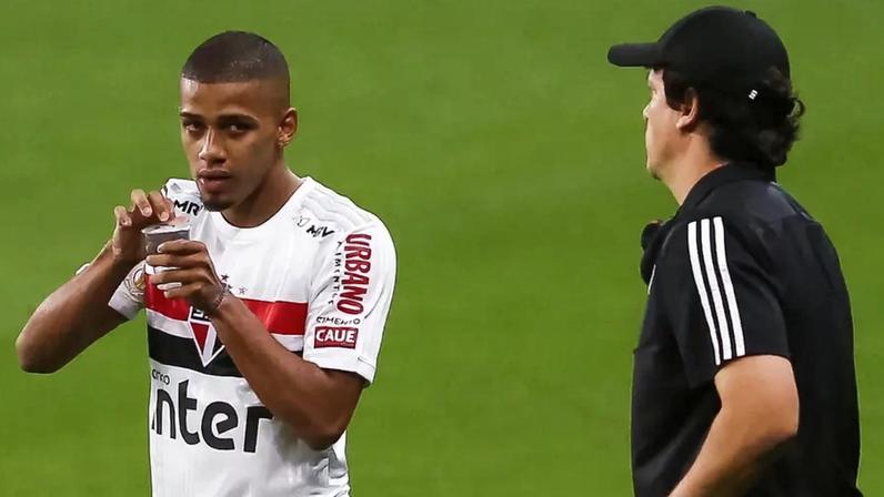 Brenner e Fernando Diniz quando trabalharam juntos no São Paulo em 2020 (Foto: Pedro H. Tesch/Agif/Gazeta Press)