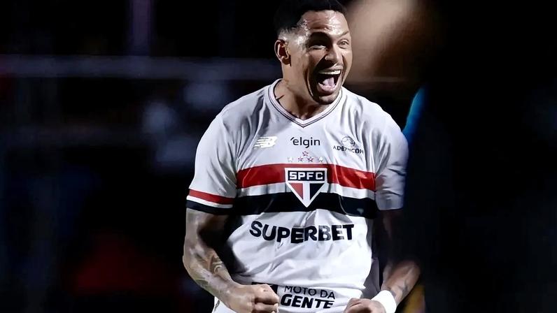 Luciano comemora gol contra o Flamengo (Foto: Marcello Zambrana/ Agif/Gazeta Press)