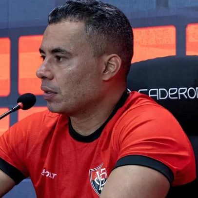 Jair Ventura explica mudanças no Vitória e projeta estreias