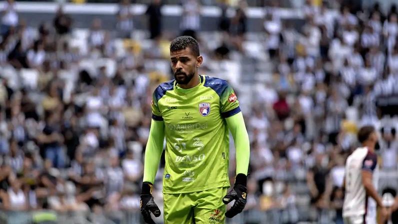 Jori, goleiro do Betim (Foto: Araceli Souza/MyPhoto Press/Gazeta Press)