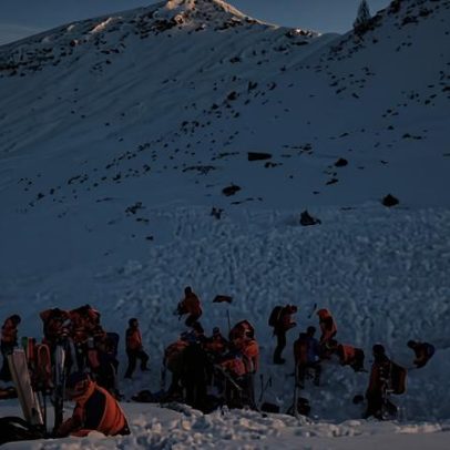Oito mortos por avalanche nos Alpes austríacos; resgate alerta para avisos