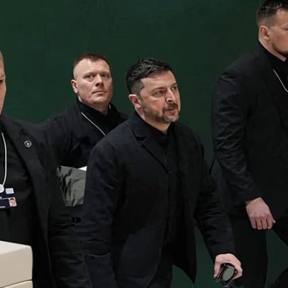 Zelenskyy falará em Davos enquanto EUA se reúnem com Putin em Moscou