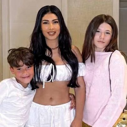 Simaria posa com os filhos e impressiona com a altura da primogênita