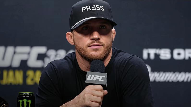 Justin Gaethje responde pergunta em Coletiva de Imprensa do UFC 324. (Foto por Jeff Bottari/Zuffa LLC)