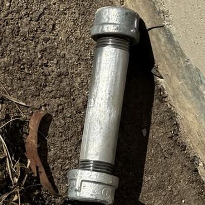 Bombas de tubo perigosas detonadas em calçadas de Canberra, dizem a polícia