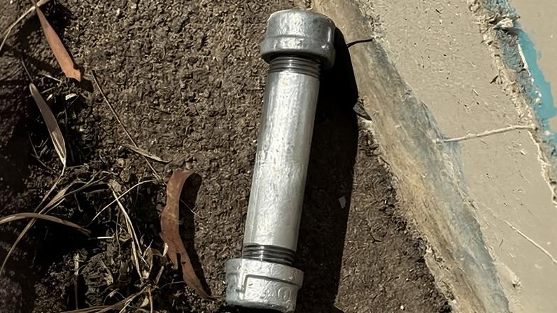 Bombas de tubo perigosas detonadas em calçadas de Canberra, dizem a polícia