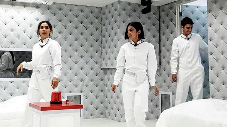 Gizelly, Manu Gavassi e Felipe Prior no Quarto Branco no BBB 20