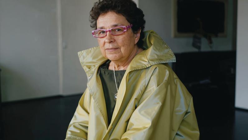 Marian Goodman (1928-2026) photographed by Thomas Struth in 2007