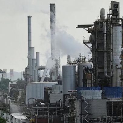 Trump promete tomar e revitalizar o petróleo da Venezuela