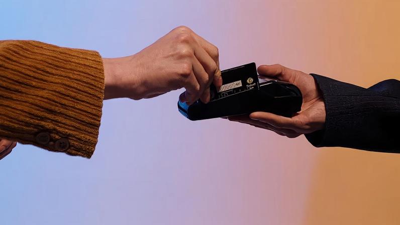 Image of Trump pushing for credit card interest rate cap